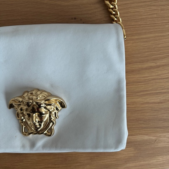 Versace White Palazzo Sultan Flap Handbag - Picture 3 of 8